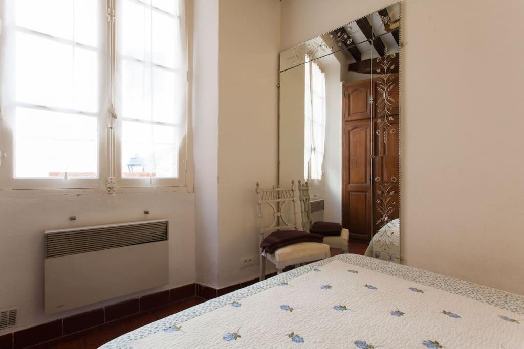Ferienwohnung A8 - 2 Bdr Duplex Remparts Heart Of Old Antibes Exterior foto