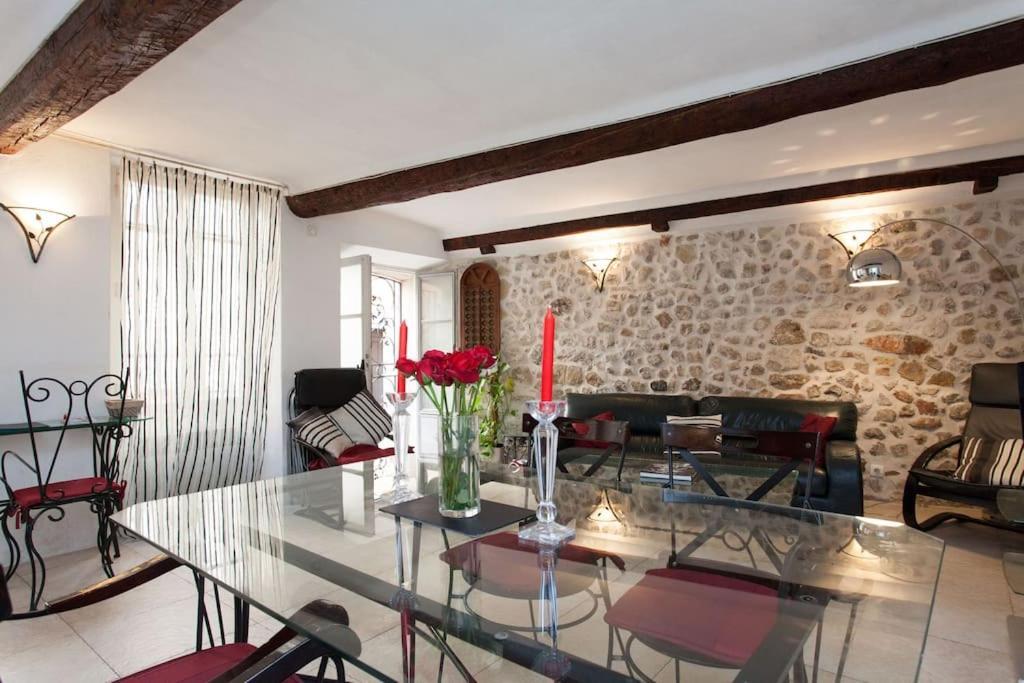 Ferienwohnung A8 - 2 Bdr Duplex Remparts Heart Of Old Antibes Exterior foto