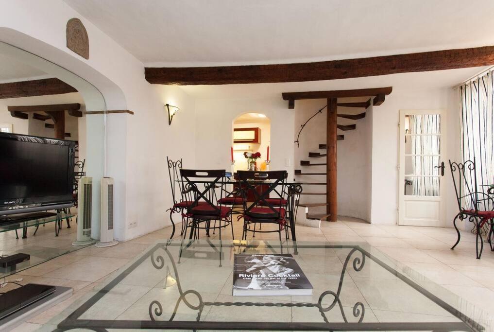Ferienwohnung A8 - 2 Bdr Duplex Remparts Heart Of Old Antibes Exterior foto