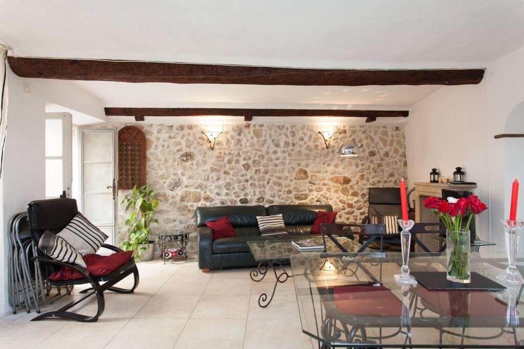 Ferienwohnung A8 - 2 Bdr Duplex Remparts Heart Of Old Antibes Exterior foto