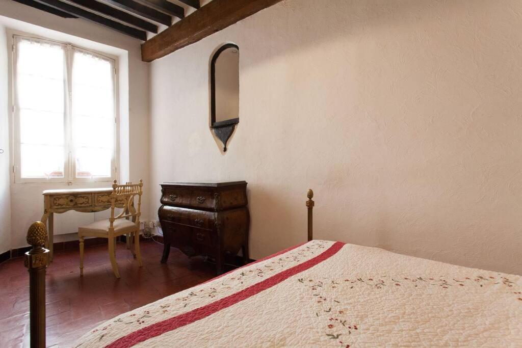 Ferienwohnung A8 - 2 Bdr Duplex Remparts Heart Of Old Antibes Exterior foto
