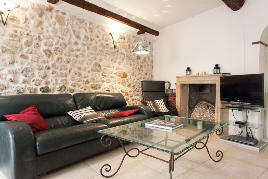 Ferienwohnung A8 - 2 Bdr Duplex Remparts Heart Of Old Antibes Exterior foto